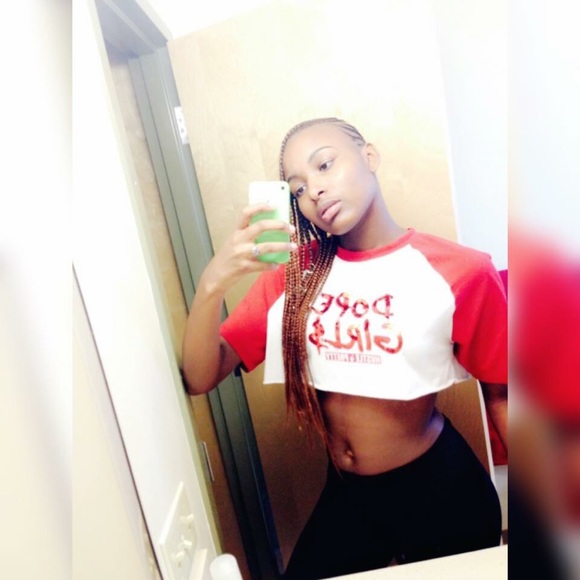 Meet your Posher, Michol - Picture 1 of 1